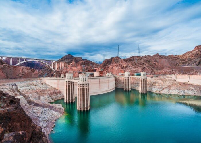 Landscape photo of the hoover dam in Nevada