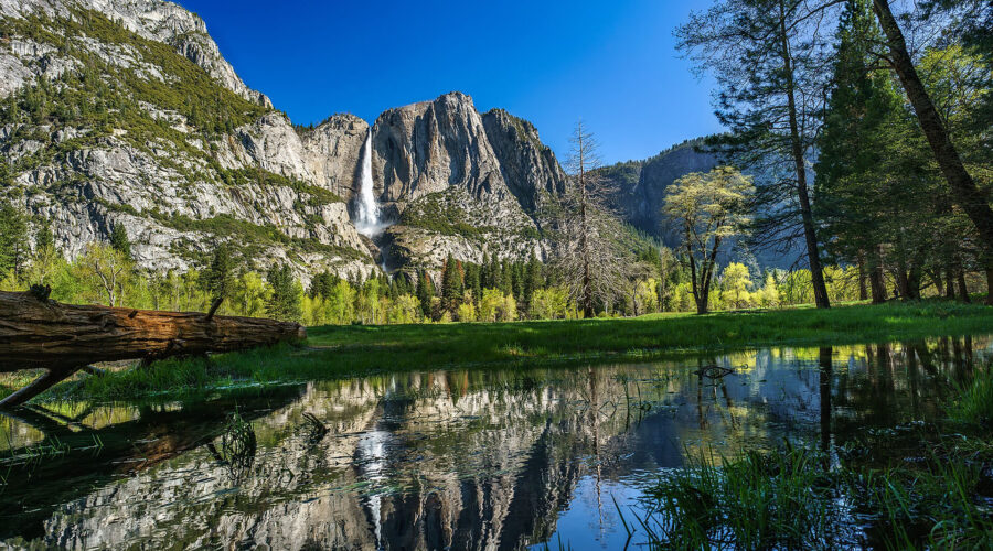 Yosemite Falls is a breathtaking natural wonder located in Yosemite National Park, California. With its glorious cascades and stunning vistas, it attracts visitors from all over the world. Explore this majestic beauty through small